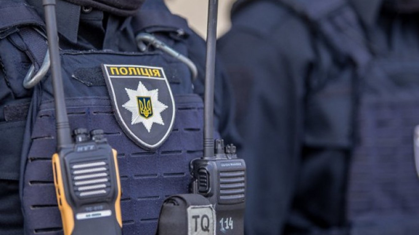 В Харькове полицейские требовали взятку с гражданки