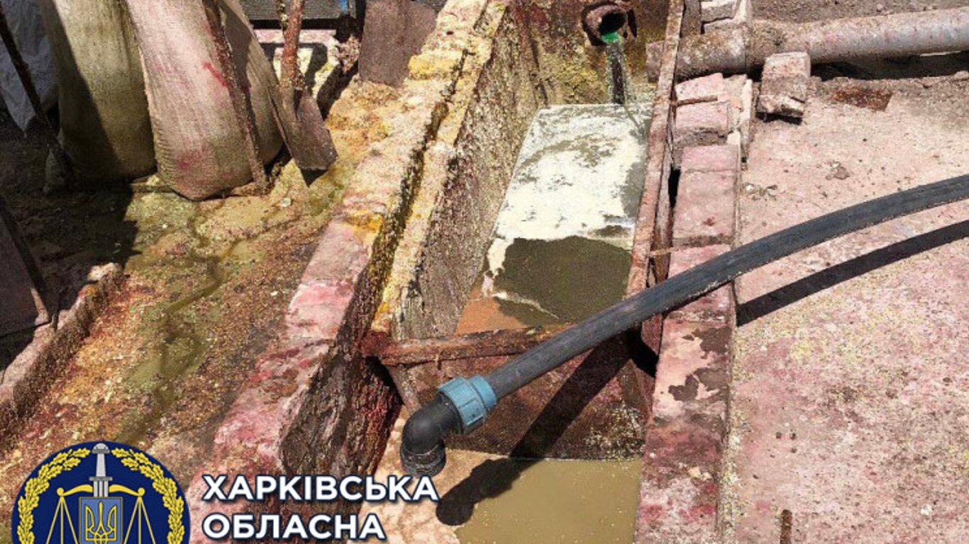 В Харькове предприниматель загрязнял реку Лопань отходами