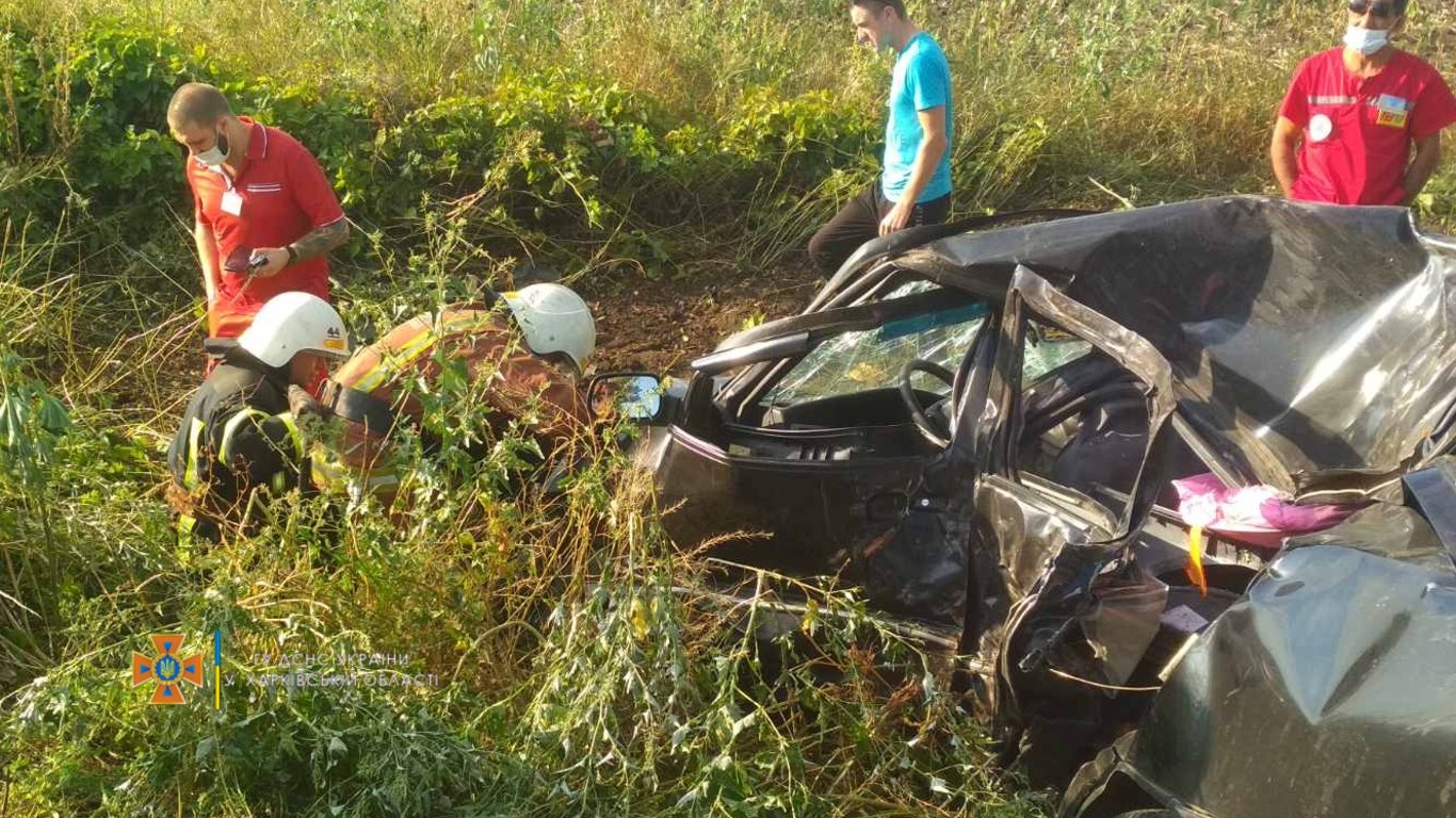 В Харьковской области водитель погиб в ДТП