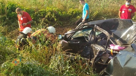 Смертельное ДТП на Харьковщине: водителя  вырезали из авто спасатели - 285x160