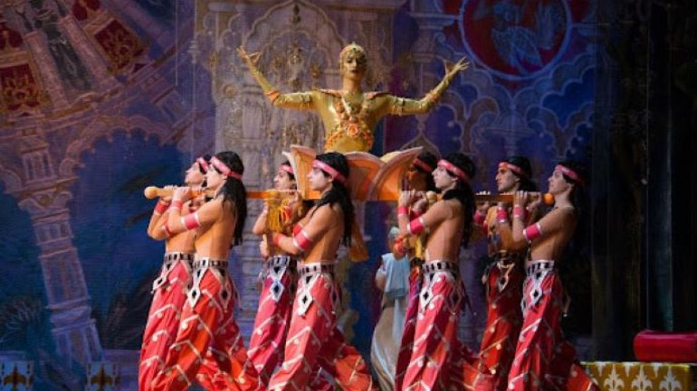 Президент всемирного сообщества индуизма призвал Одесскую оперу извиниться за спектакль