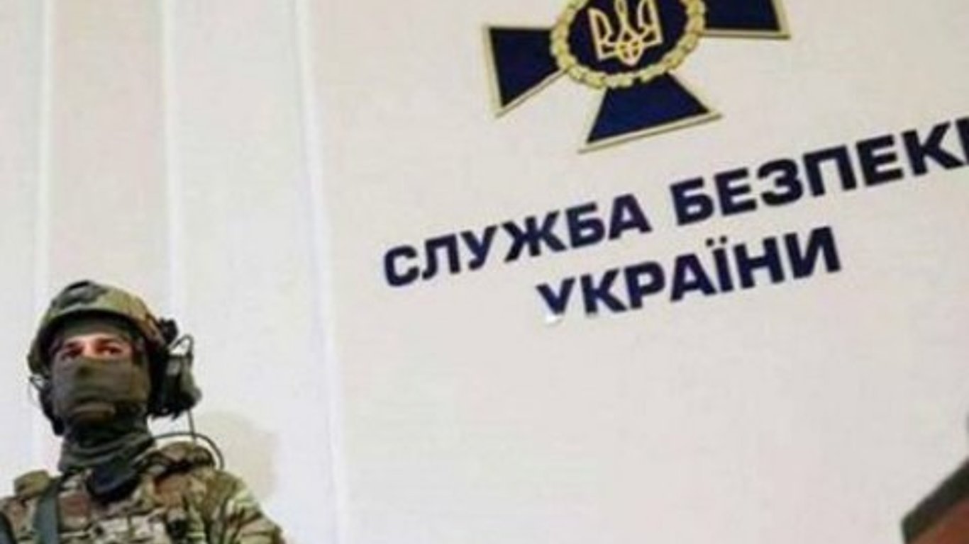 Блогери станцювали на військовій техніці в Харкові - за справу взялася СБУ