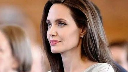 Анджелина Джоли толкнула Сальму Хайек лицом в торт. Видео - 285x160