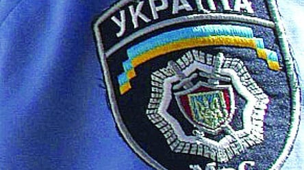 На дедушку напали в парке Харькова во время уборки: хулиганов тут же поставили на место. Видео - 285x160
