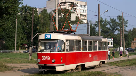 ДТП на трамвайных рельсах в Харькове: маршрут парализован - 285x160