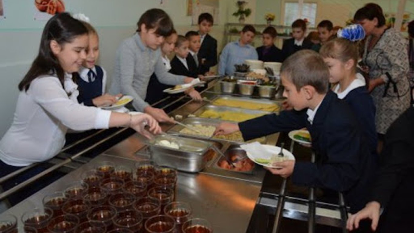 В школах Одеси з'явилися перші безлактозні сніданки