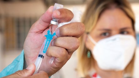 В Украине установлен суточный рекорд COVID-вакцинации - 285x160