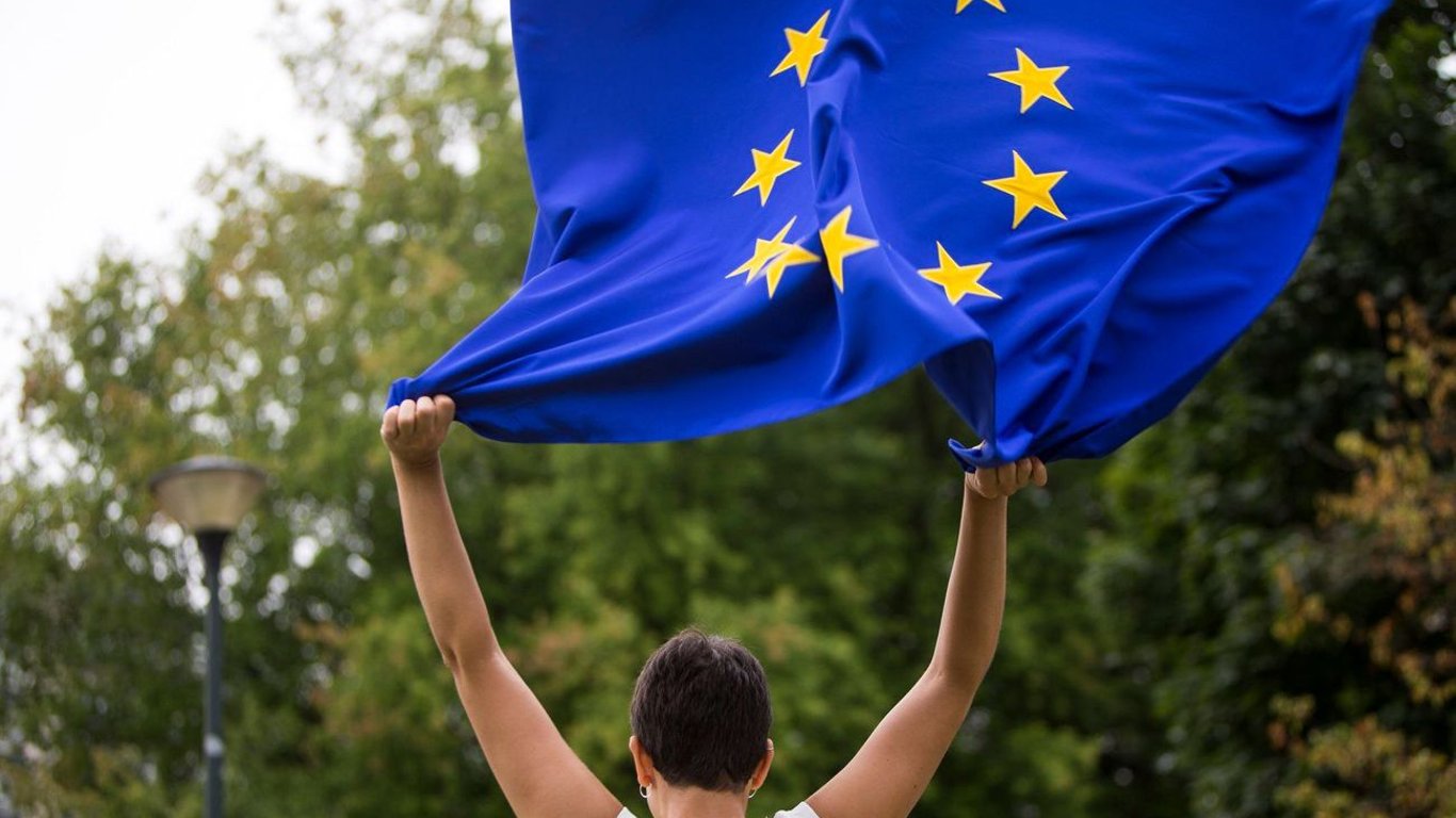 Путешествия в Европу - ЕС сократил перечень стран "зеленой" зоны