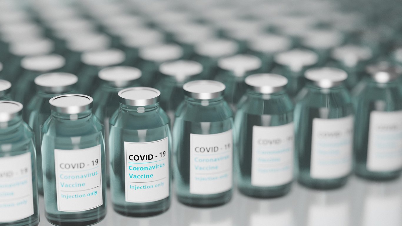 Вчені назвали найефективнішу вакцину проти COVID-штаму Дельта - подробиці