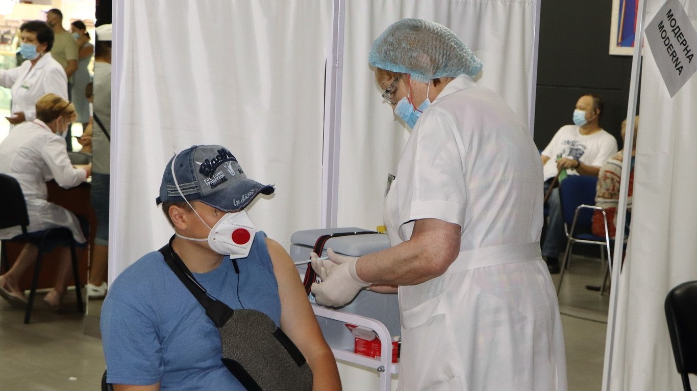 Вакцинація від коронавірусу в Одесі - скільки людей щепилося
