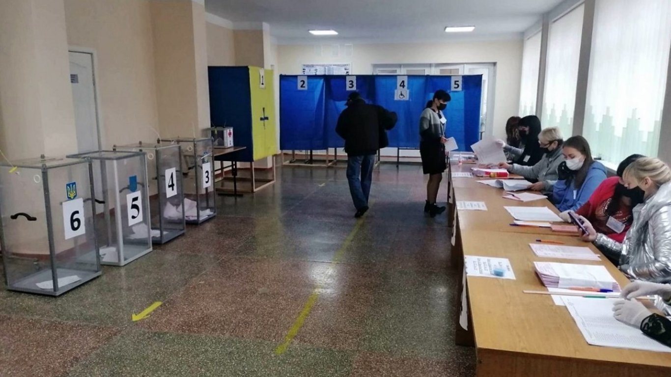 Сотни наблюдателей будут следить за выборами мэра Харькова