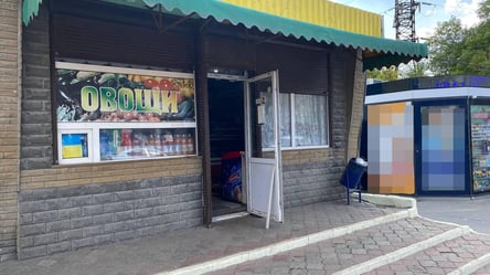 Неліцензійна торгівля: поліція Харкова конфіскувала в одному з магазинів 220 літрів пива - 285x160