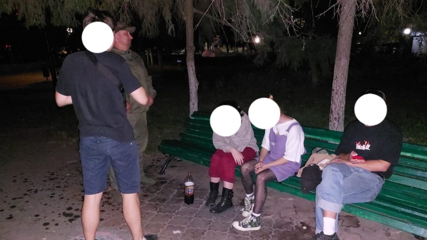 В Одесской области задержали детей, которые распивали алкоголь