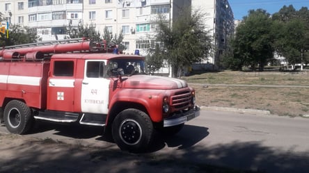 2-летняя девочка застряла в квартире на Харьковщине: спасатели помогли освободить ребенка - 285x160