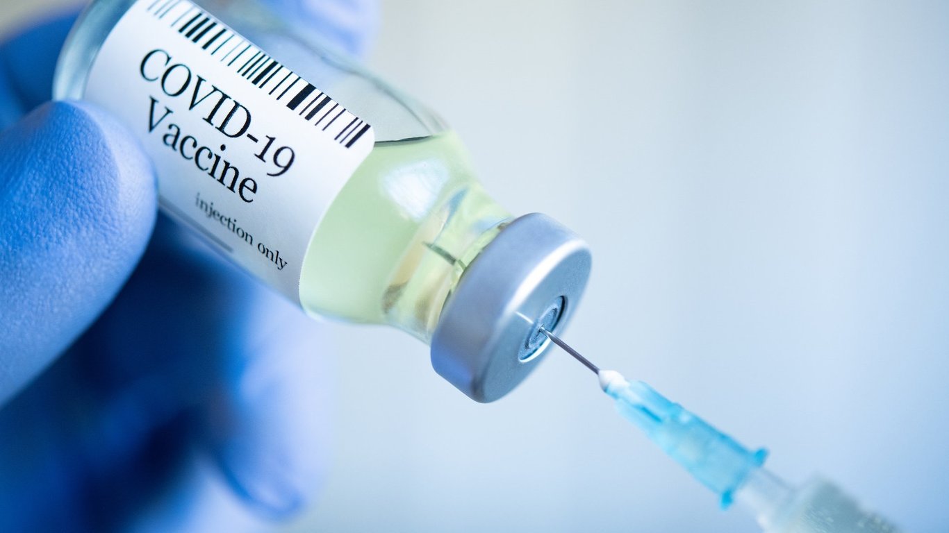 Вакцины Moderna и Pfizer разрешили комбинировать в Украине