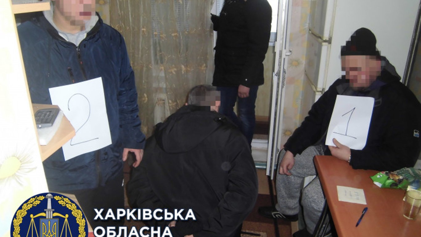 В Харькове осудили двух полицейских, которые ограбили вора