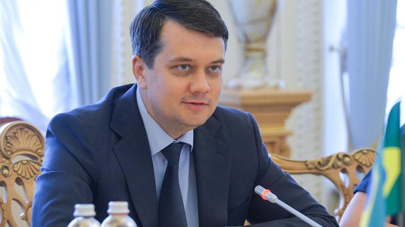 Дмитрий Разумков не боится своей отставки, а за пост держаться не будет
