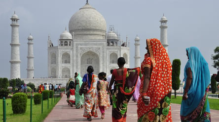 Індія приготувалася відкрити кордони для туристів: яка там COVID-ситуація - 285x160