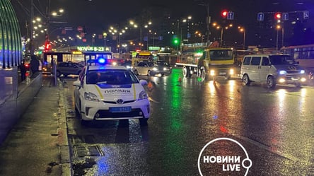 В Киеве мужчина проигнорировал подземку и погиб под колесами авто. Фото, видео - 285x160