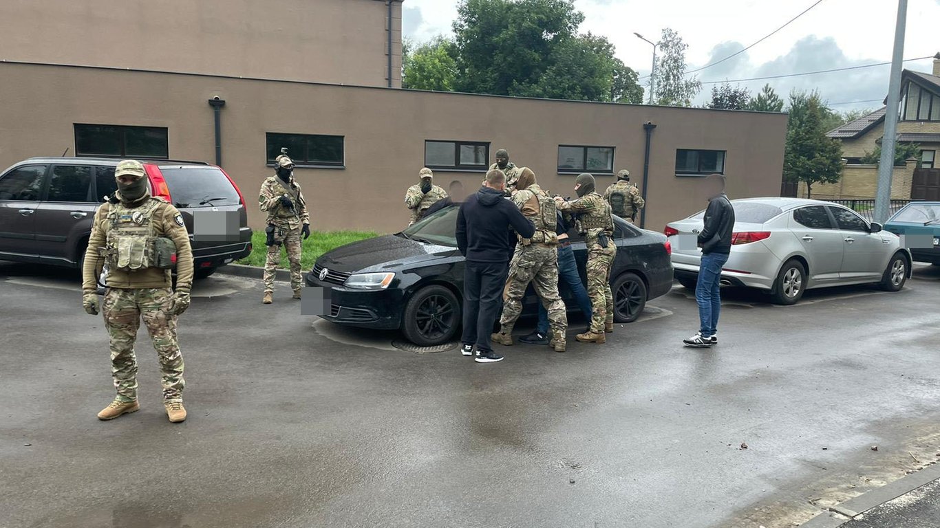 Полицейские разоблачили в Харькове наркоторговца - продавал каннабис и работал в мошенническом call-центре