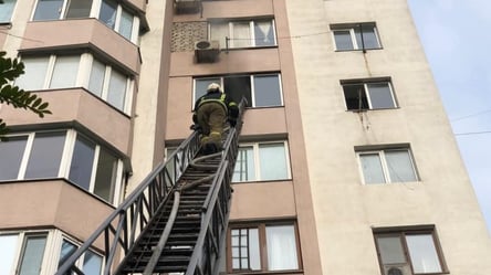 В Одессе горела квартира в многоэтажке. Фото - 285x160