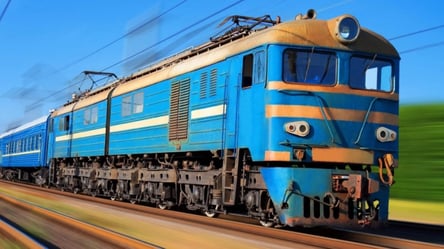 "Укрзализныця" объявила о задержке поездов: причина и время - 285x160