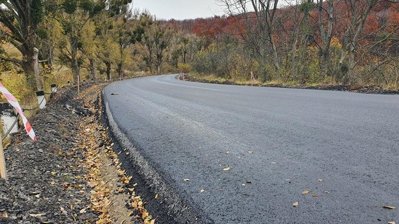 Харьковчане возмущаются из-за некачественного ремонта дороги - подробности