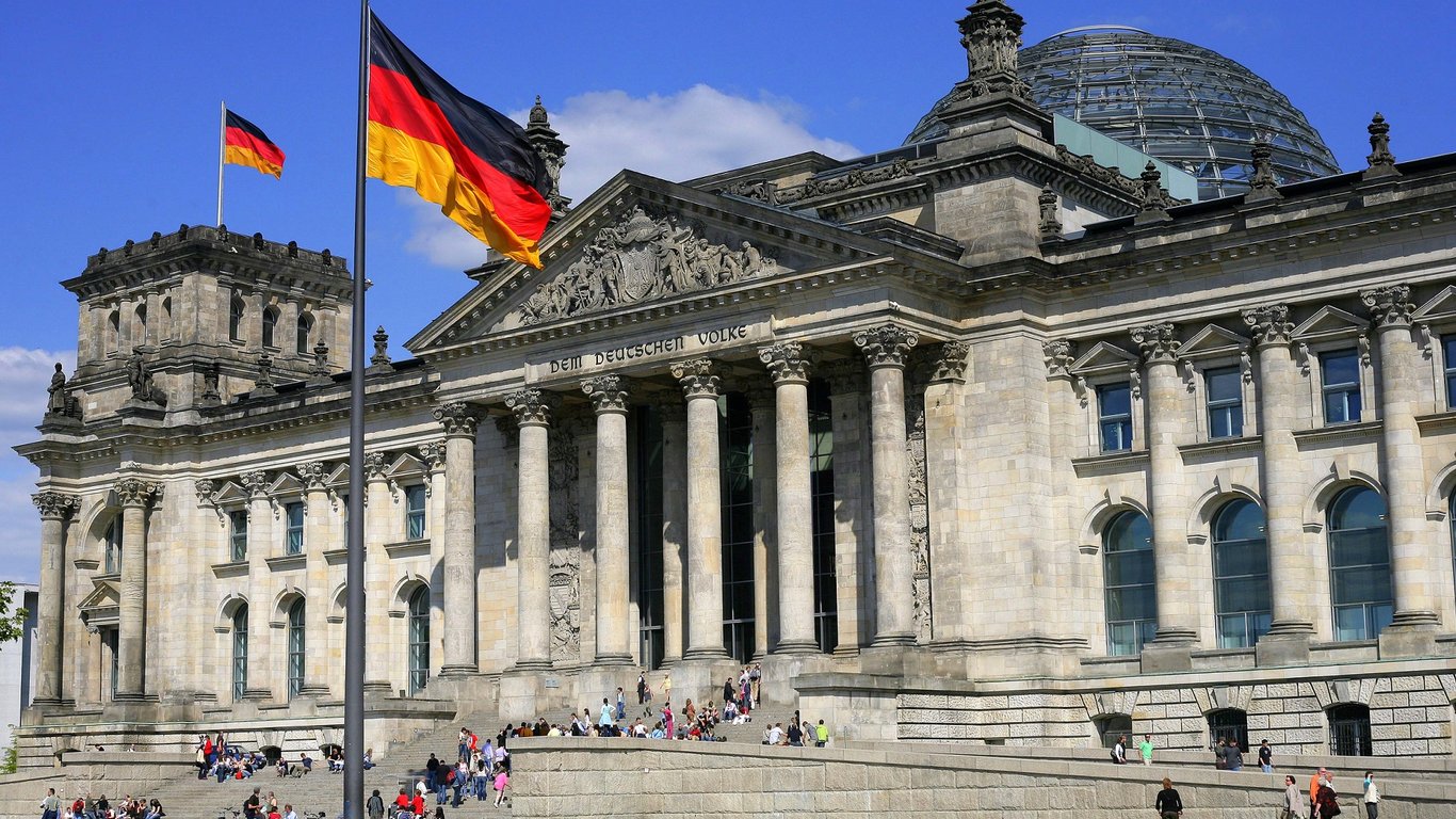 Вибори в Німеччині - Соціал-демократи перемагають блок Меркель