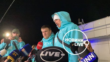 Усик повернувся до України після перемоги над Джошуа. Фото і відео - 285x160
