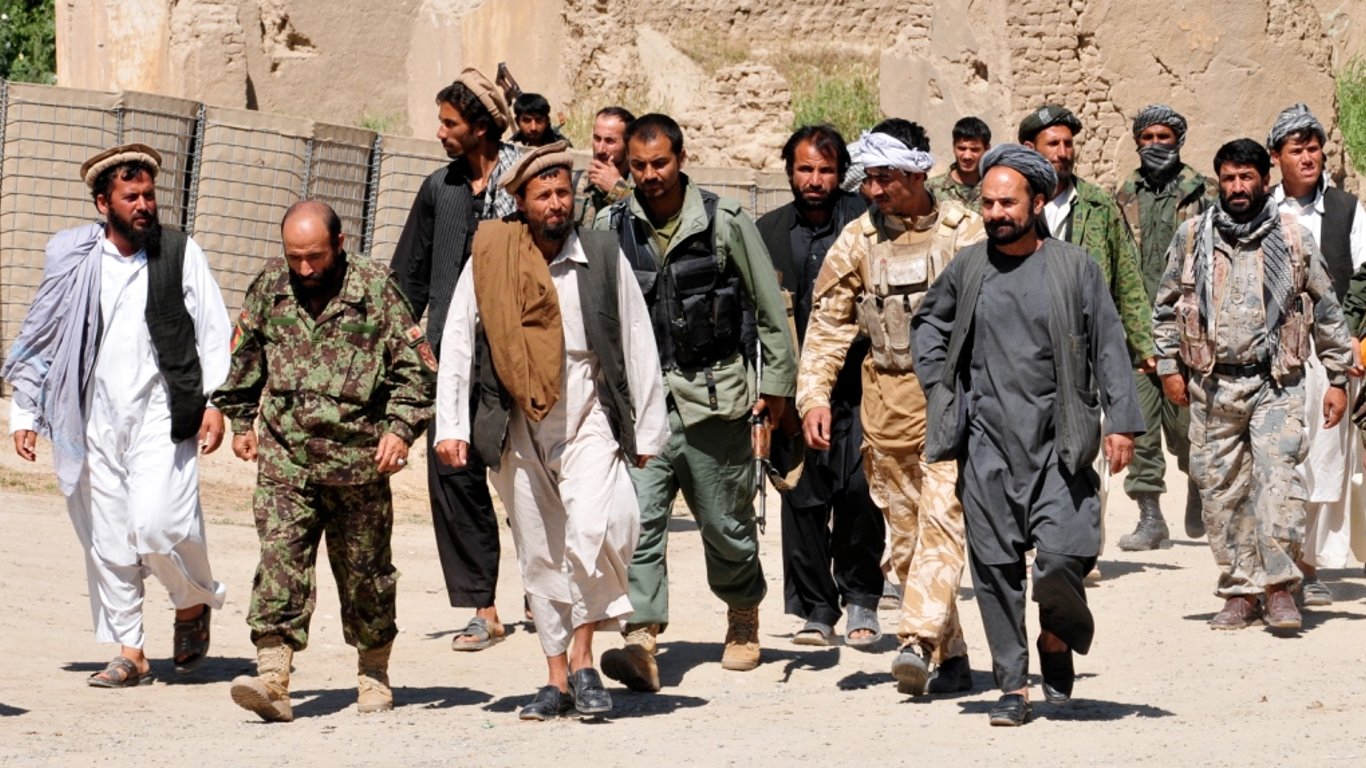 Талибы покатались на ленте выдачи в аэропорту Кабула - подробности