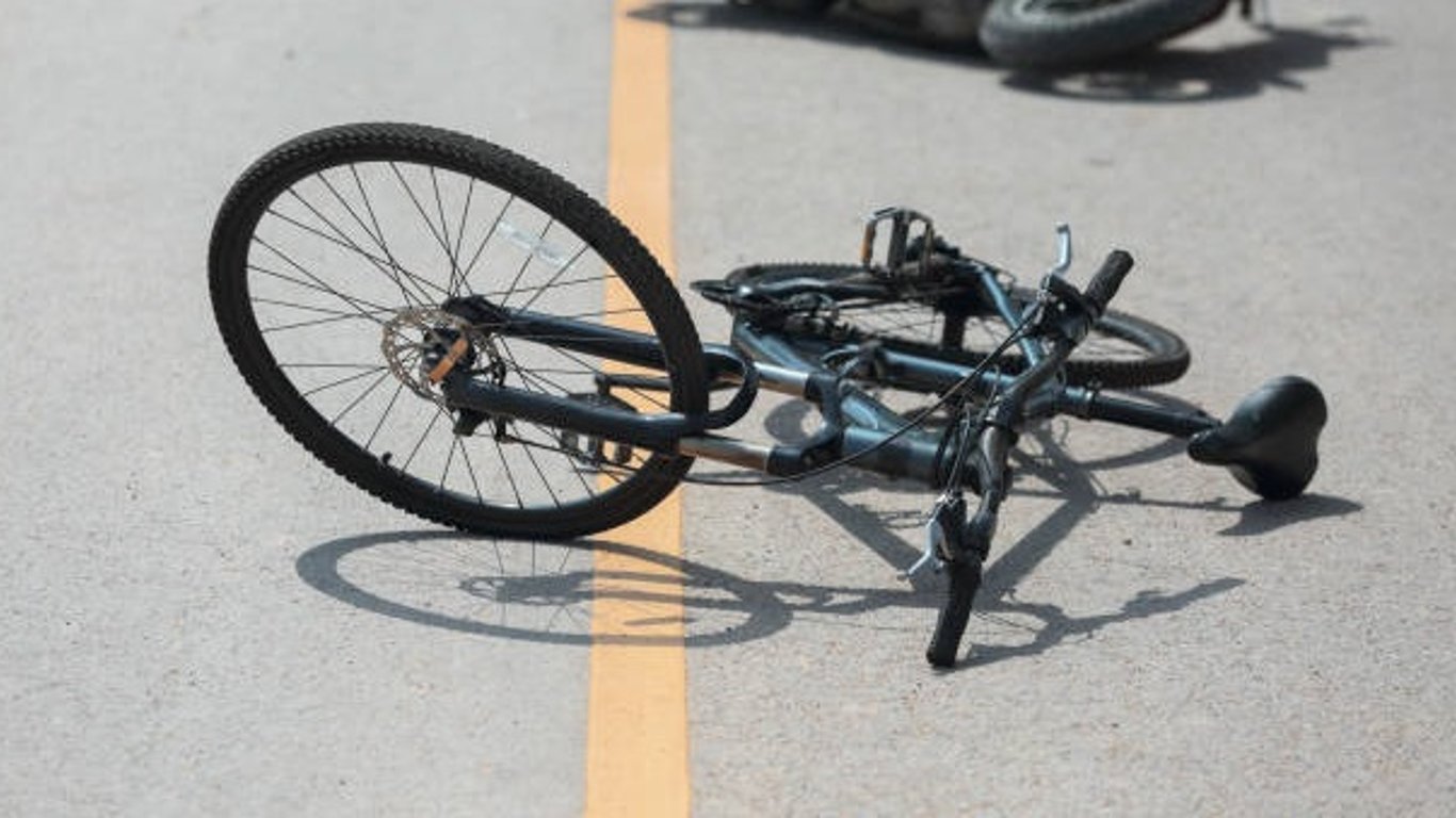 ДТП у Харкові – під колеса автомобіля потрапив велосипедист