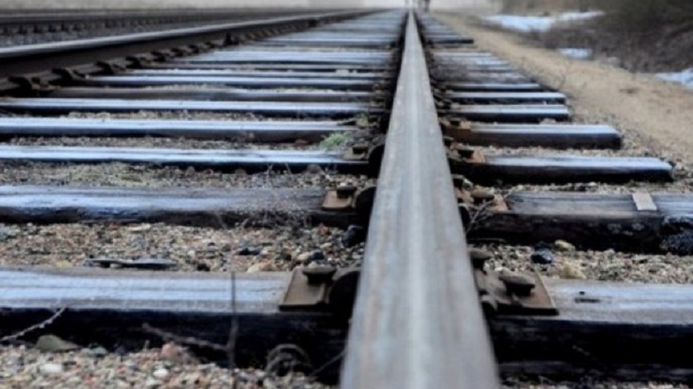 Поезд насмерть сбил мужчину в Одессе