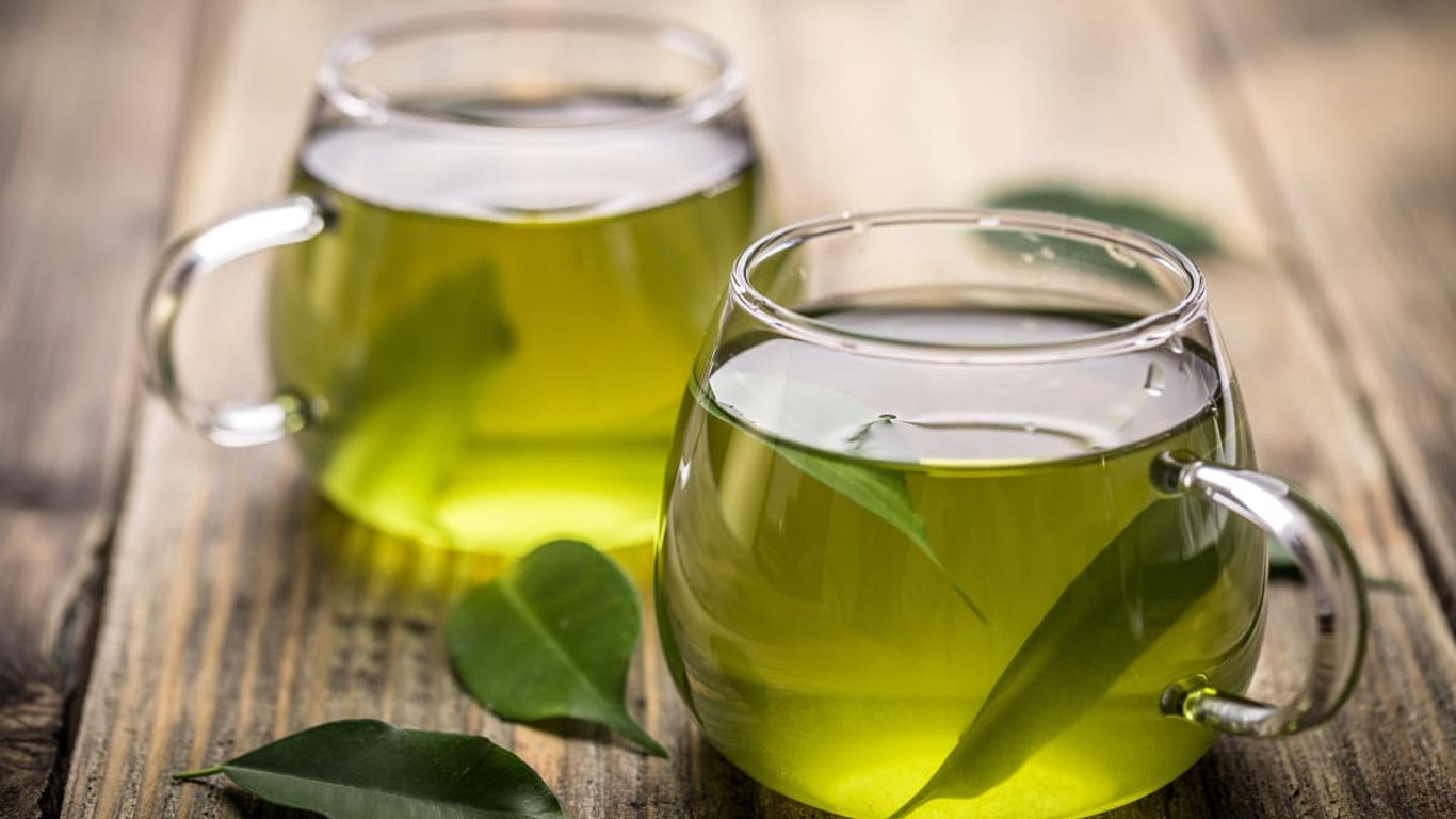 Кому нельзя пить зеленый чай - диетолог назвала "побочки"