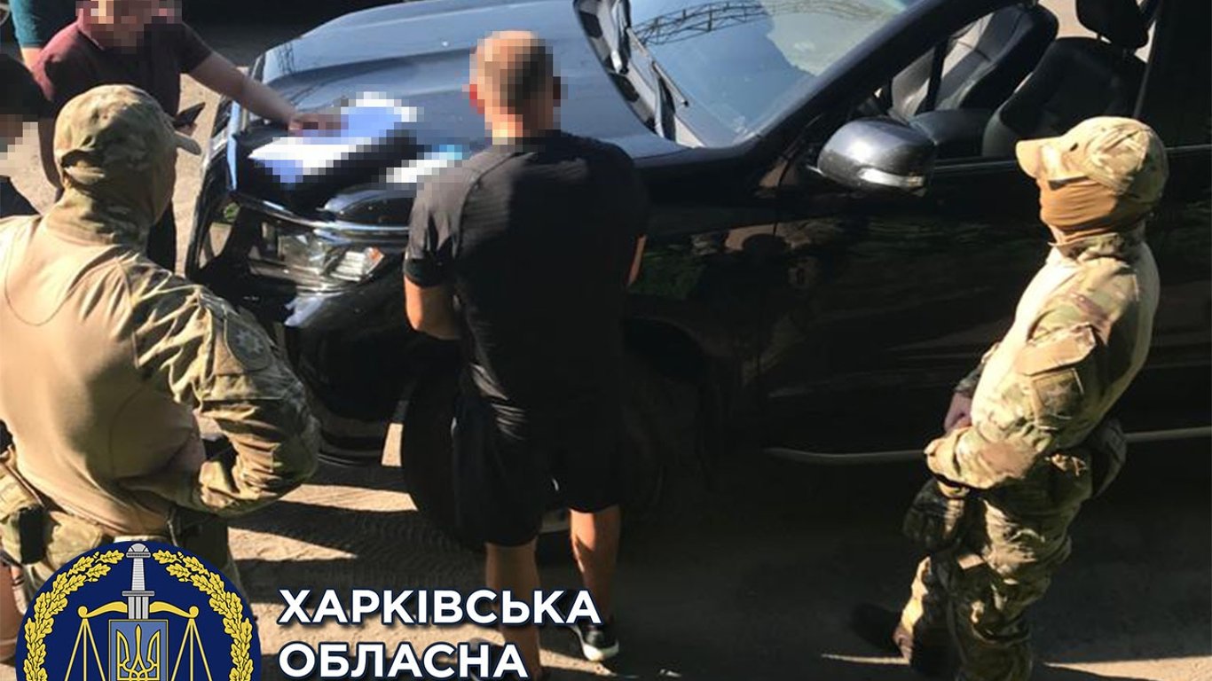 В Харькове поймали мошенников, которые требовали у мужчины 5000 долларов