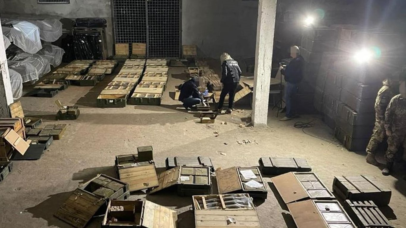 Оперативники одесской СБУ задержали начальника военного склада