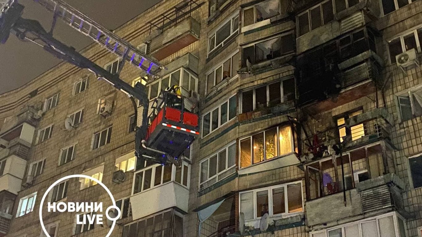 На Русановке произошел серьезный пожар - Новости Киева