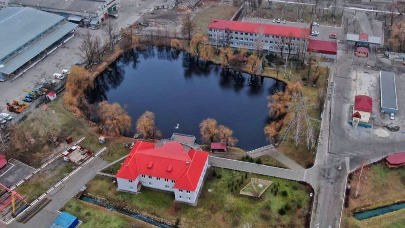 В Киеве обнаружили самое маленькое озеро