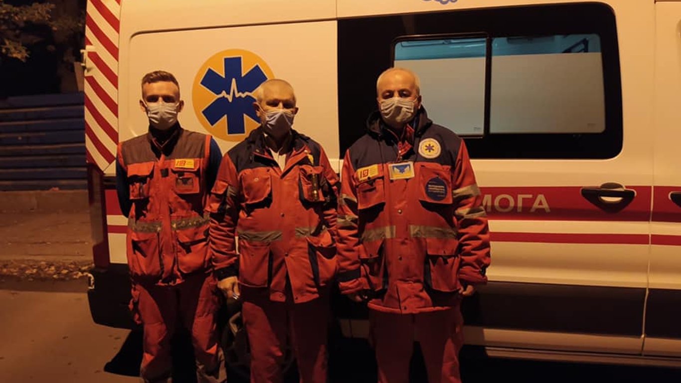 В Харькове врачи скорой спасли больного коронавирусом