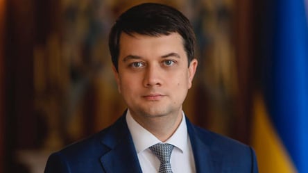 Разумков не хоче у відставку, але чіплятися за своє крісло не буде, - політолог - 285x160