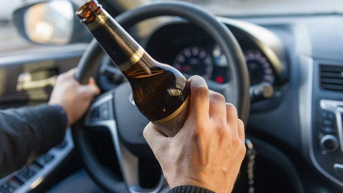 Пьяный за рулем - за ночь патрульные Киева обнаружили больше 20 пьяных водителей - Новости Киева