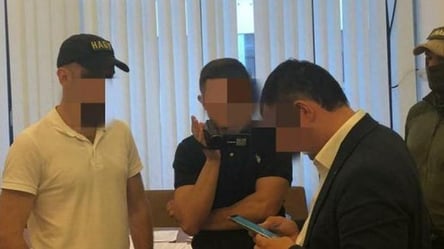 Суд арестовал экс-чиновника ХОГА, который ранее вышел под залог в деле о взятке в 1,3 миллиона гривен - 285x160