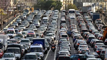 Киев парализовали пробки: какие улицы лучше объехать 4 октября - 285x160