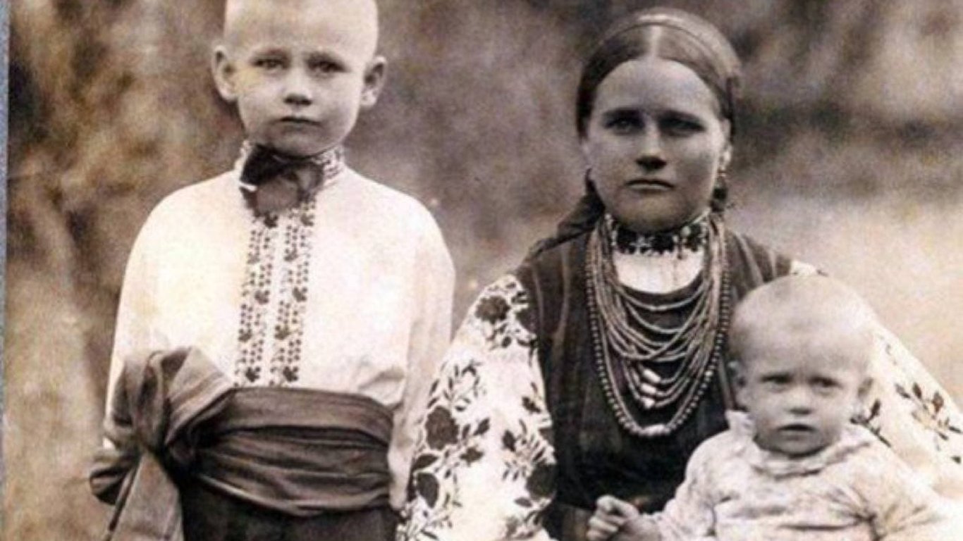 Эксклюзивное фото украинской семьи ХХ века