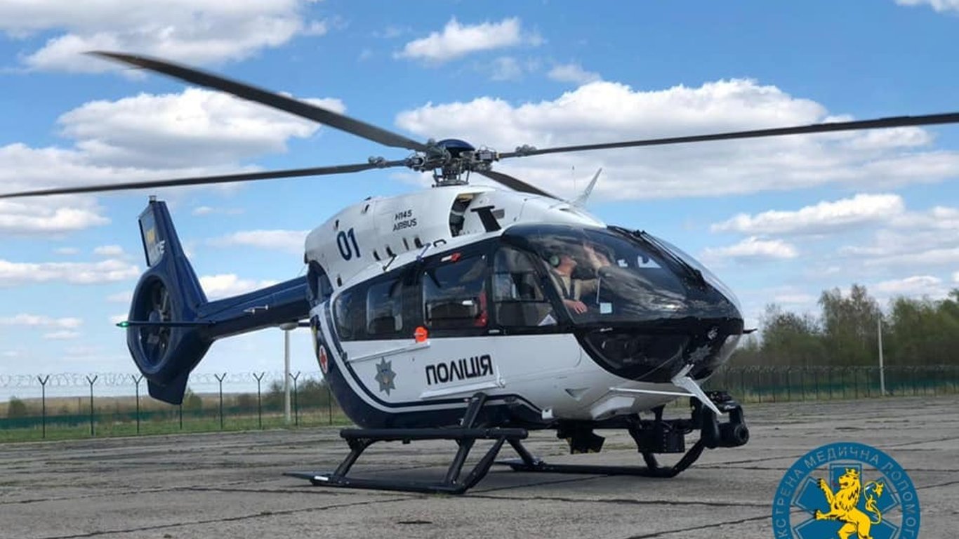 Младенца транспортировали вертолетом в больницу Львова