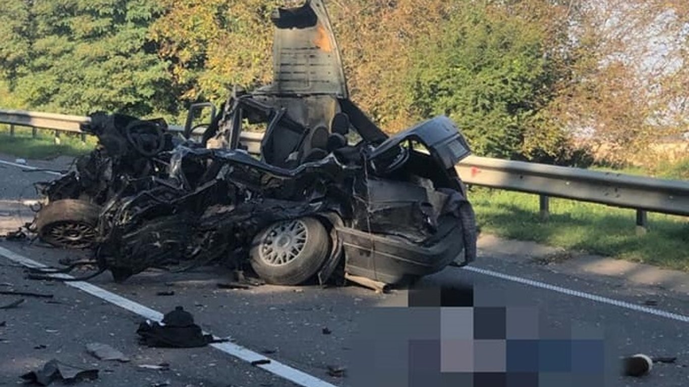 ДТП на Львовщине 5 октября - столкнулось 5 автомобилей, есть погибший - фото