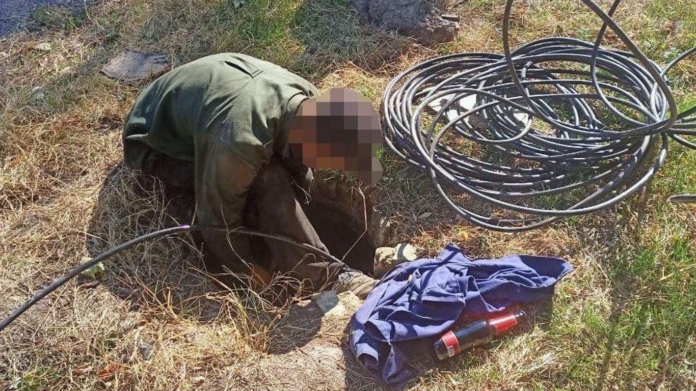 В Одессе мужчина пытался срезать провода