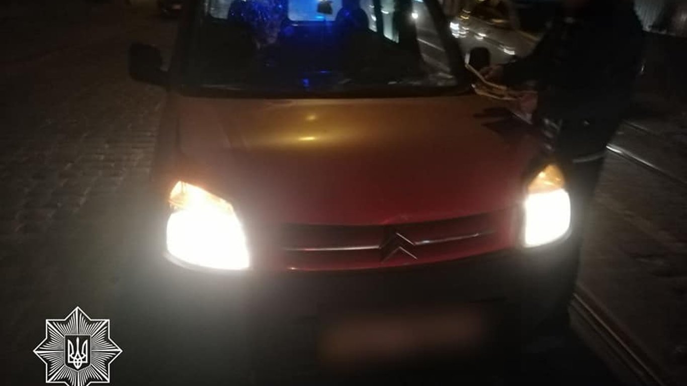 ДТП во Львове 5 октября - пьяный водитель протаранил другое авто