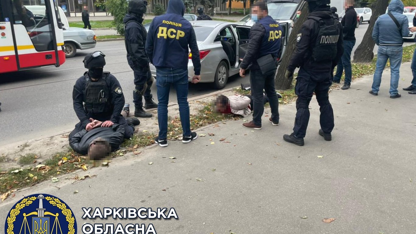 В Харькове задержали мошенников, которые избили и хотели завладеть имуществом пенсионера