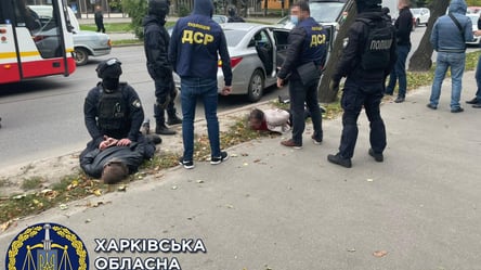 Избили дедушку и переписали на себя его дом: в Харькове задержали четырех мошенников - 285x160