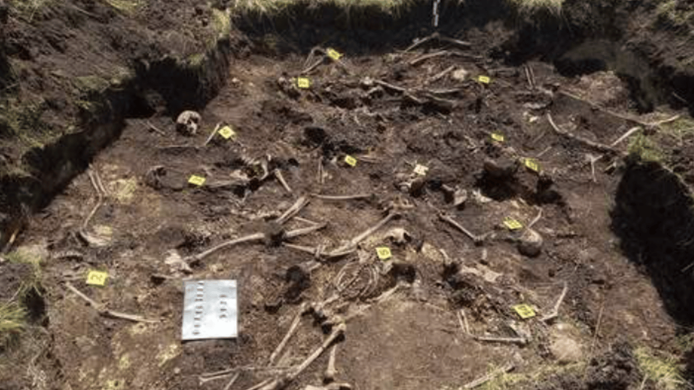 Масове поховання убитих воїнів УПА знайшли на Львівщині
